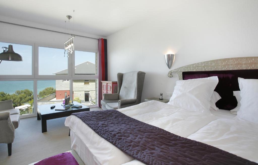 The Originals Hotel Le Cise Restaurant Chambres Et Suites Ault Exteriör bild