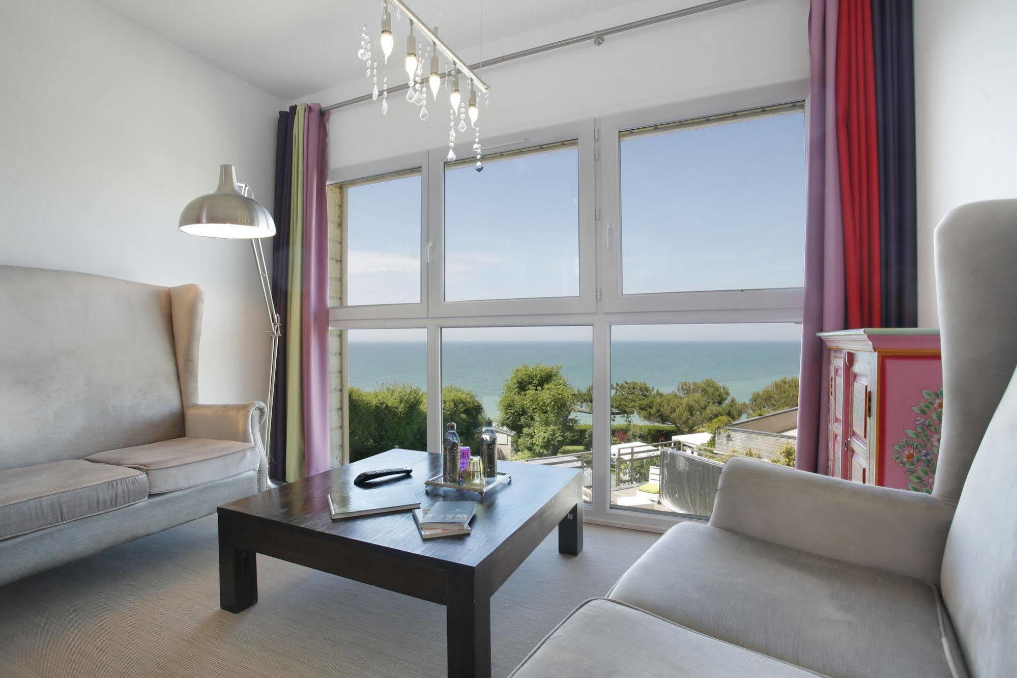 The Originals Hotel Le Cise Restaurant Chambres Et Suites Ault Exteriör bild